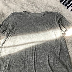 Gray t shirt